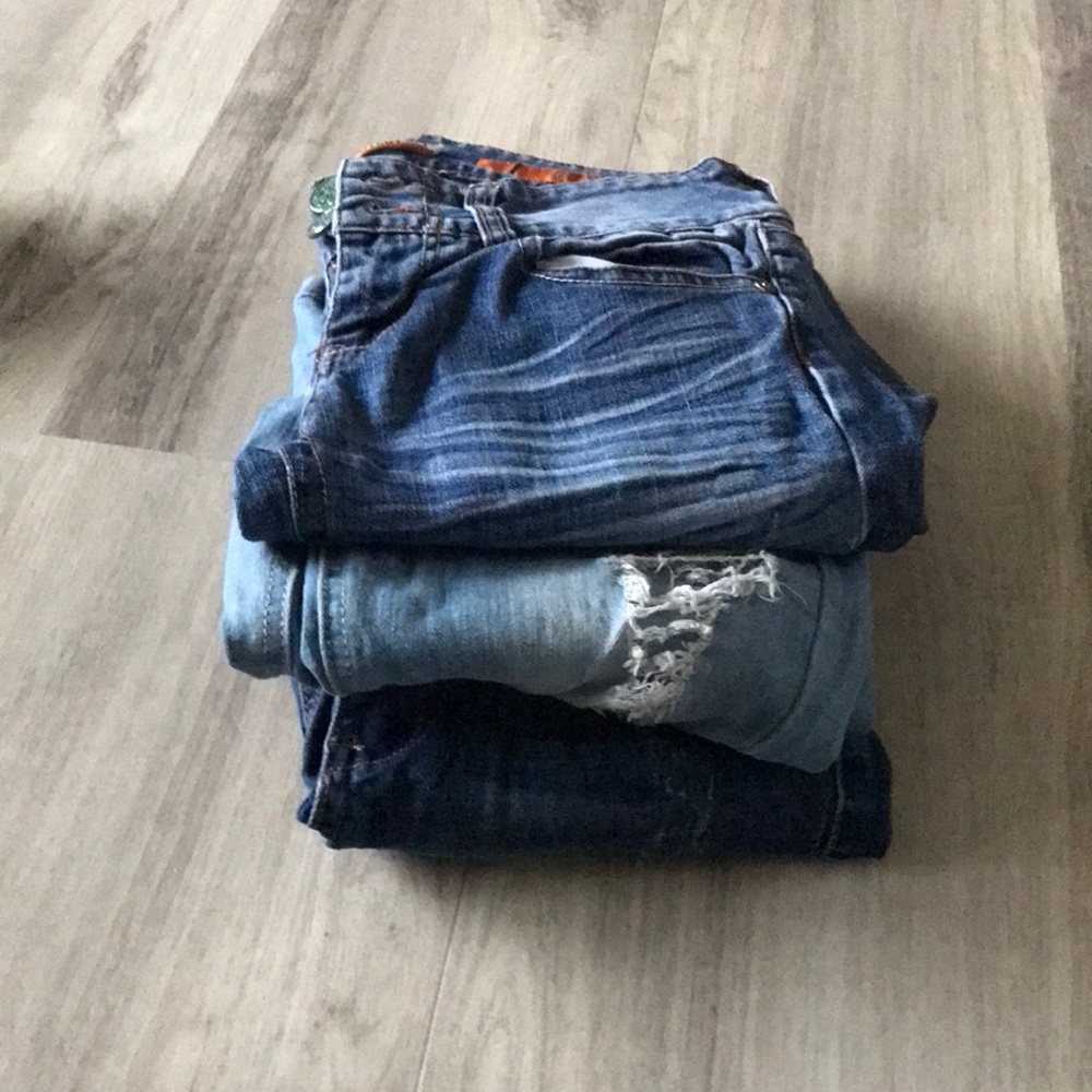 3 pairs of Indigo Rein jeans used. 2 pairs skinny and 1 pair wide leg.
